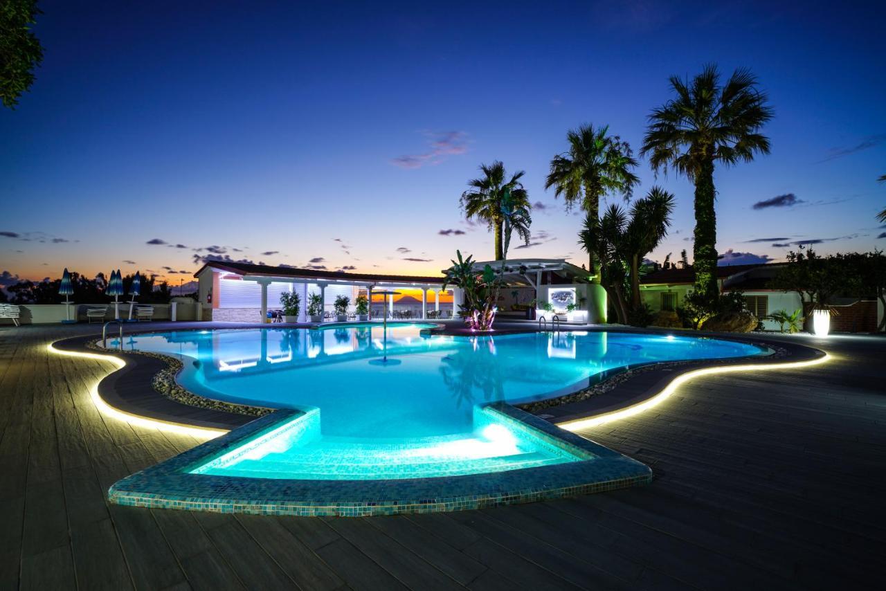 Hotel Residence Le Playe ซานตาโดเมนิกา ภายนอก รูปภาพ