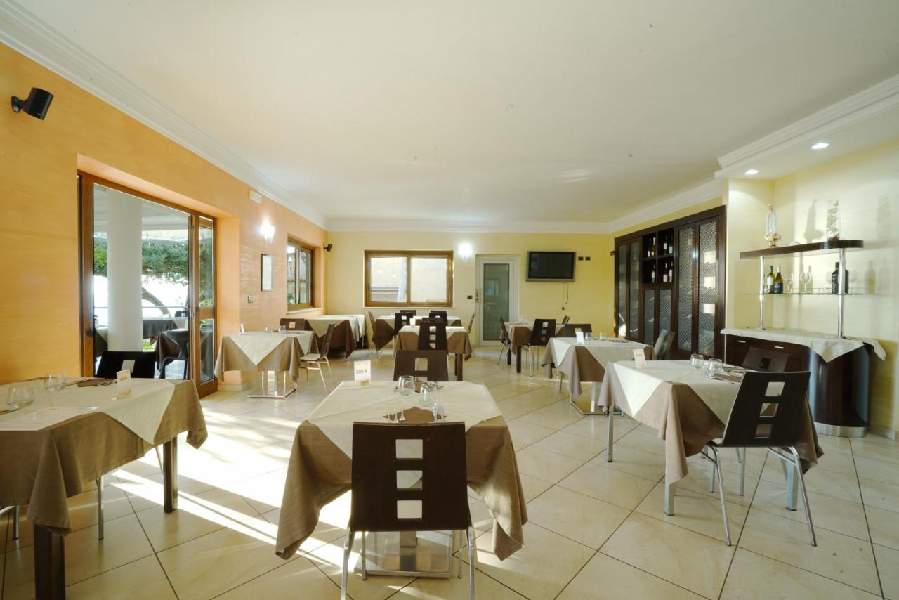 Hotel Residence Le Playe ซานตาโดเมนิกา ภายนอก รูปภาพ